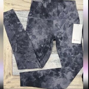 NWT 🍋 Lululemon 🍋 Align 25"   Diamond Dye Size 8